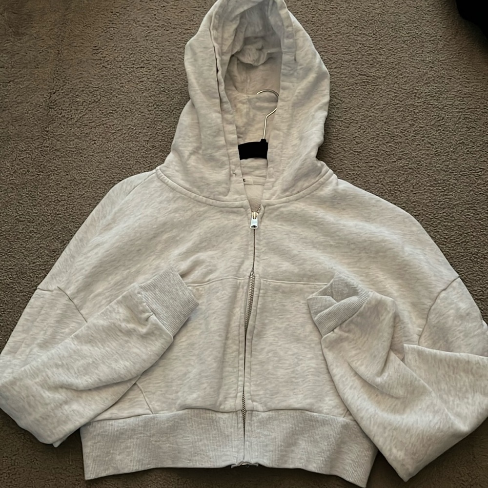 cropped zip up hoodie